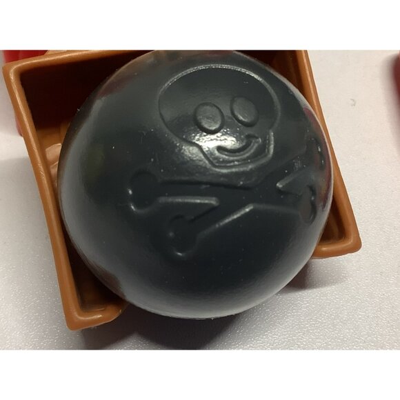 Fisher Price Little People Play N Go Castle Knight Catapult Sword Axe 2009 - Picture 16 of 16